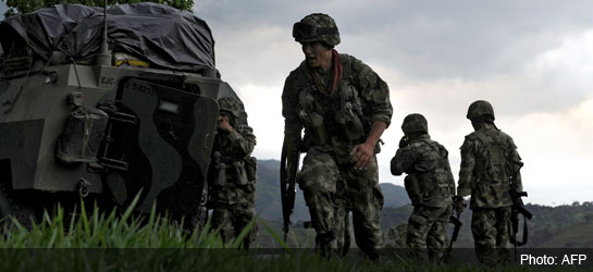 Colombian soldiers in combat